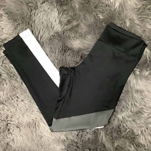 Adidas Women's Black & Grey 7/8 Length Leggings / Various Sizes - Picture 2 of 3